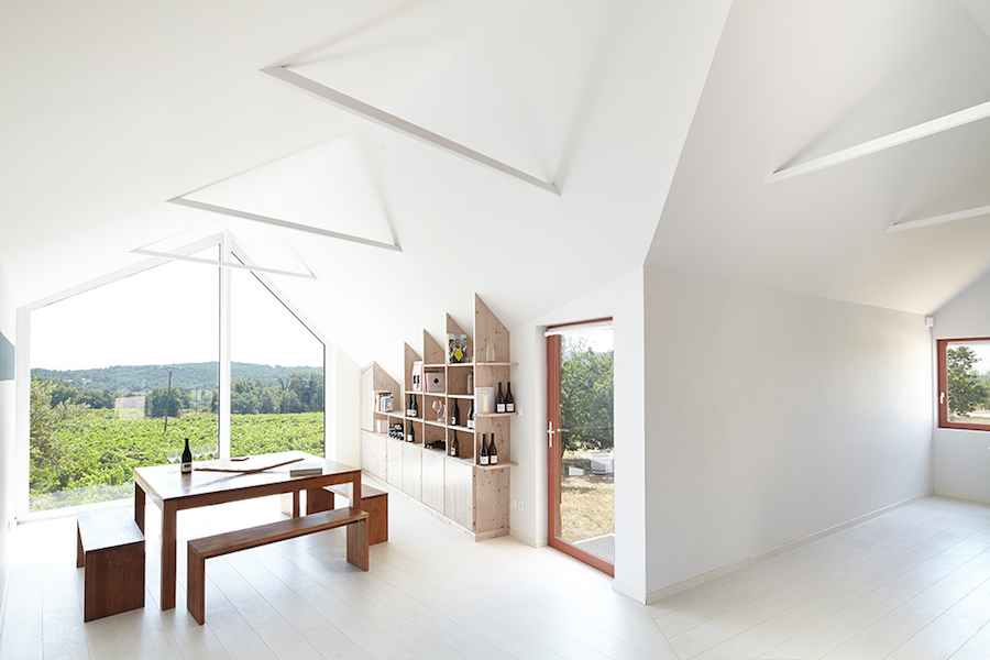 h2o architectes: La Cabotte wine-hub