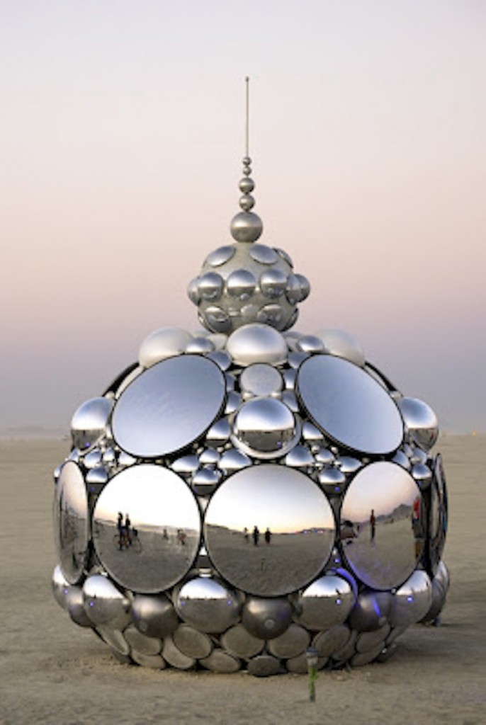 Compound Eye/I by Kirsten Berg - Photo by Lupiote.