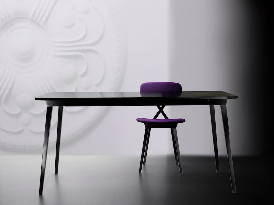 Qeeboo - Nika Zupanc X-TABLE and X-CHAIR