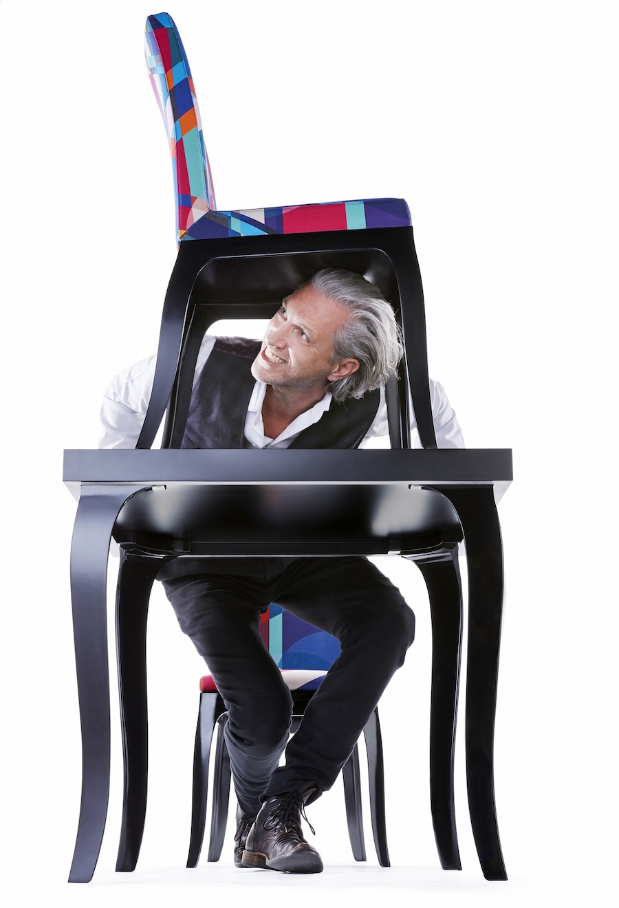 qeeboo - Marcel Wanders with B.B. Chair & B.B. Table by Marcel Wanders__phToniMeneguzzo