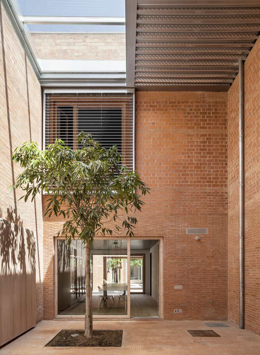 Casa 1014 by H Arquitectes - ©Adrià Goula.
