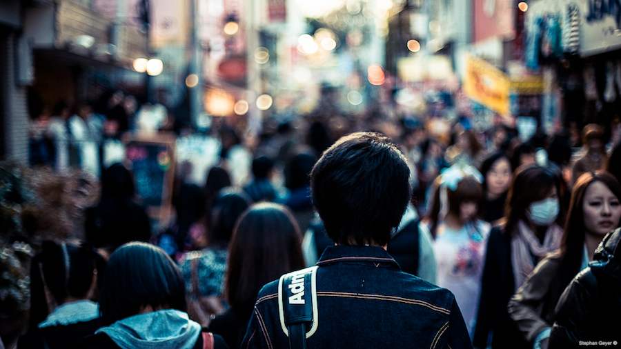 Crowd in Tokyo - Photo by Stephan Geyer, Flickr CC.