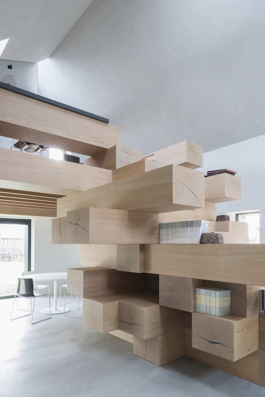 Office-Barn in West Flanders - photo by Koen Van Damme - Courtesy of Studio Farris Architects.