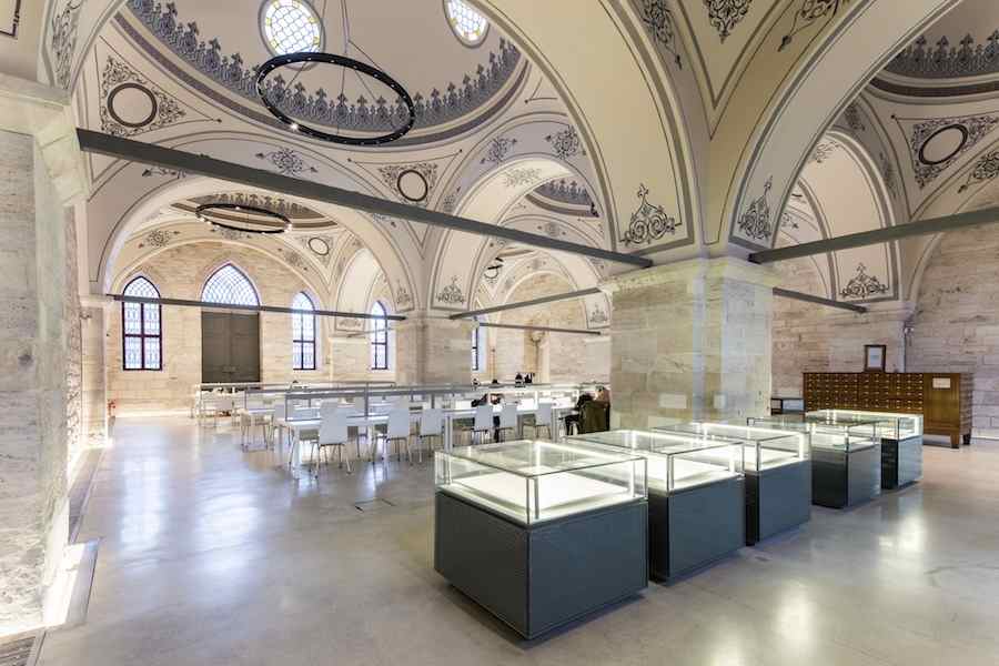 New and Old Award: Tabanlioglu Architects, Beyazit State Library - Reading Room @Emre_Dörter.