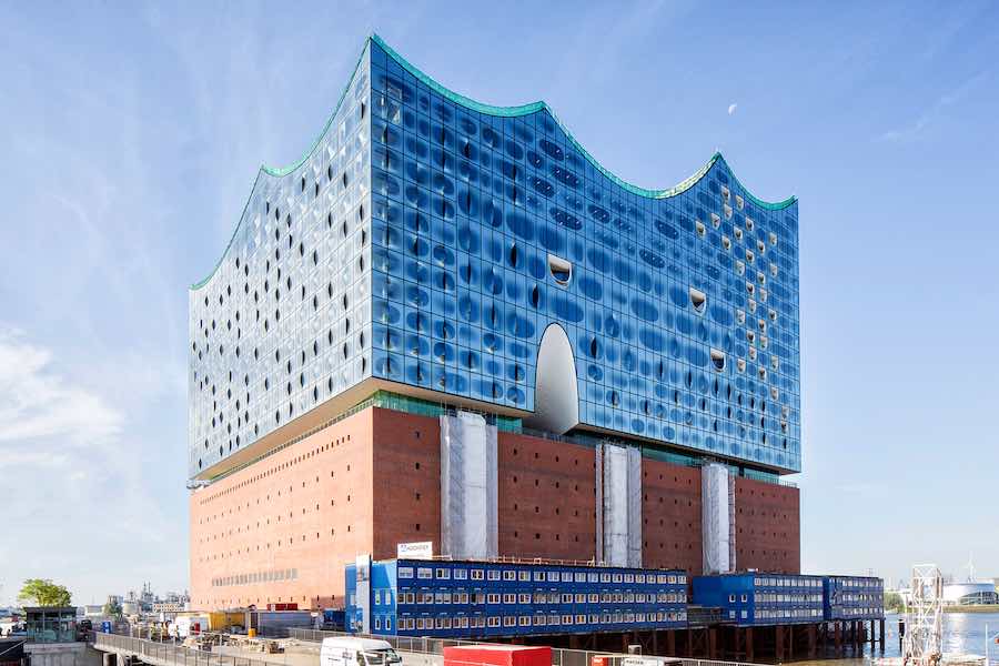 10 ARCHITECTURE PROJECTS INAUGURATING THIS YEAR: Elphilarmonie by Herzog & de Meuron, Hamburg - Photo by This Raetzke.