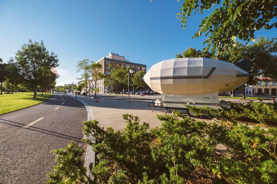 OUTDOOR BALL GAMES by Sculptosaurus - photo by Stéphane Bourgeois, courtesy of EXMURO.