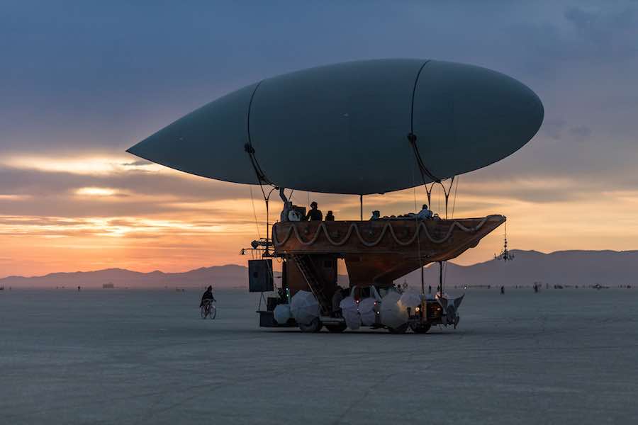 Mutant vhicles at Burning Man 2016 - Photo by Duncan Rawlinson (duncan.co), CC, Burning Man 2016