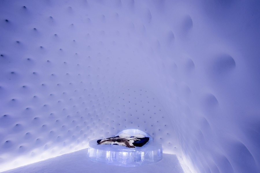 Art suite: MELTDOWN Rob Harding & Fabian Jacquet Casado - Photo by Asaf Kliger © ICEHOTEL.