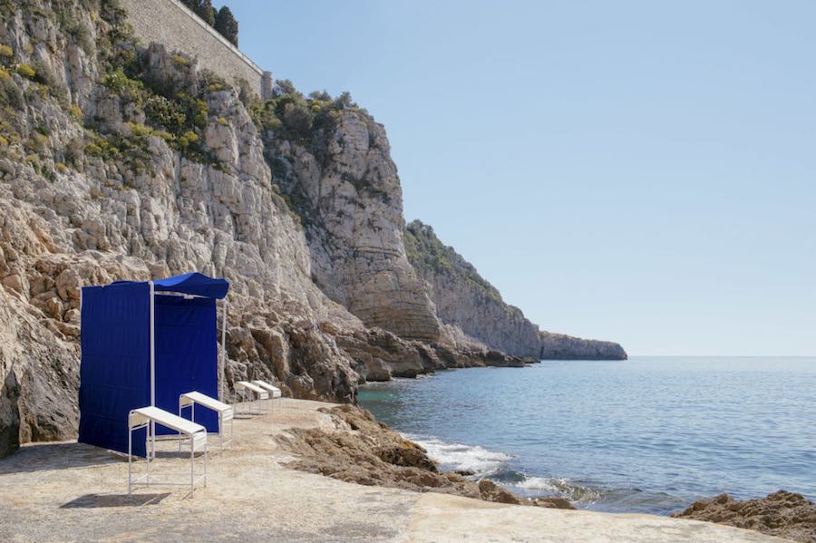 15 vibrant outdoor furniture designs - Smarin: bOunCe CluB - Photo by Smarin.