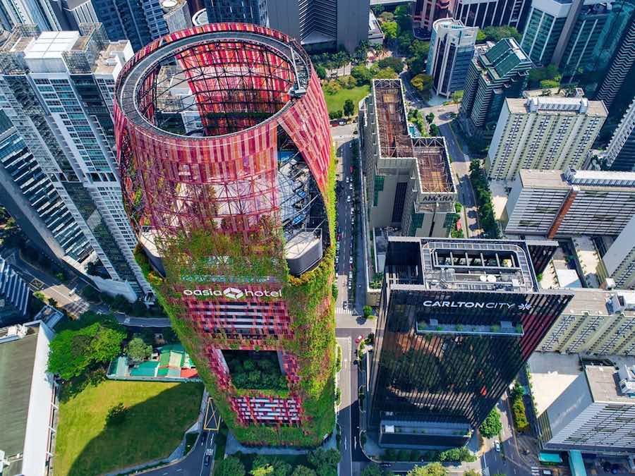 The Oasia Hotel by WOHA and Patricia Urquiola in Singapore - Photo by Infinitude courtesy of AGROB BUTHAL.