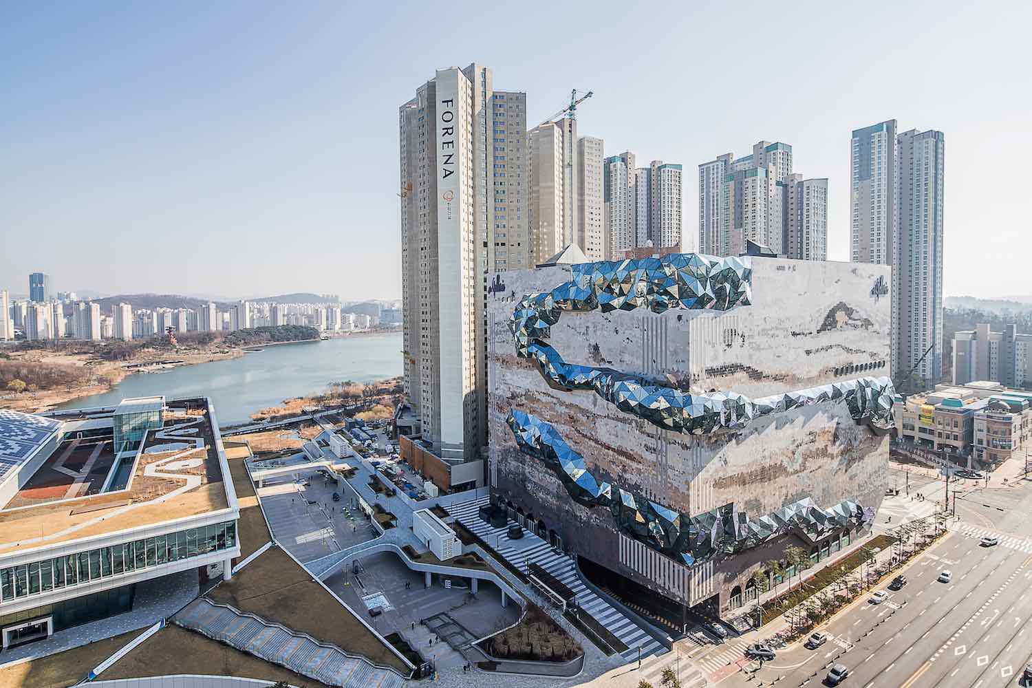 Gwanggyo Galleria by OMA - photo by © Hong Sung Jun, courtesy of OMA.