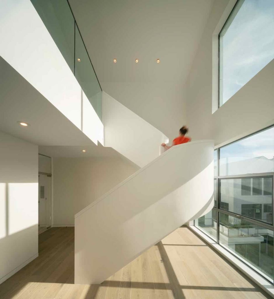 Gardenhouse residential building by MAD Architects in Beverly Hills - Photo by Nic Lehoux