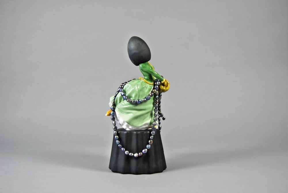 Gallery Matt Smith Pearl Girl showcases 'Chartreuse' by Cynthia Corbett, 2021 - Courtesy of Collect.