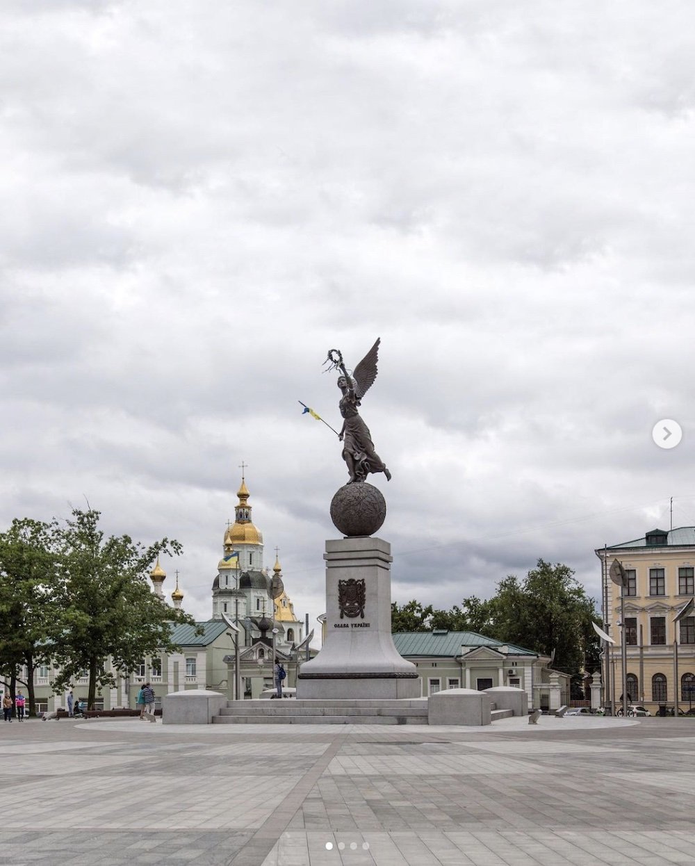 Kharkiv Indipencence Monument before the war - Photo via IG by @balbekus