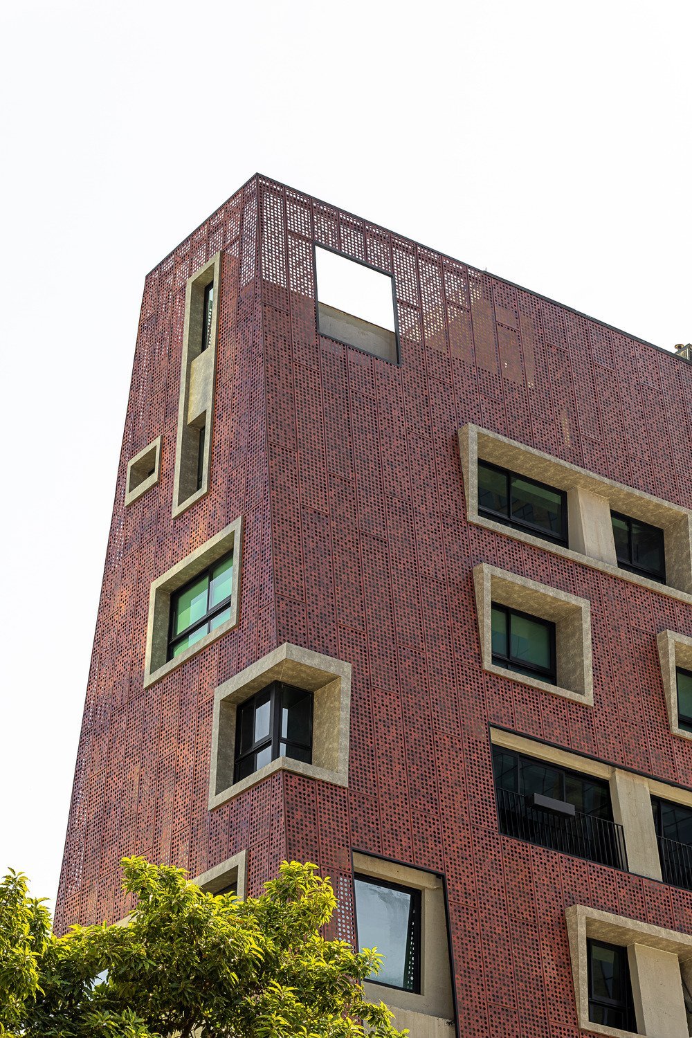 CASAMIRADOR Savassi by Gisele Borges Arquitectura - Photo by Pablo Gomide.