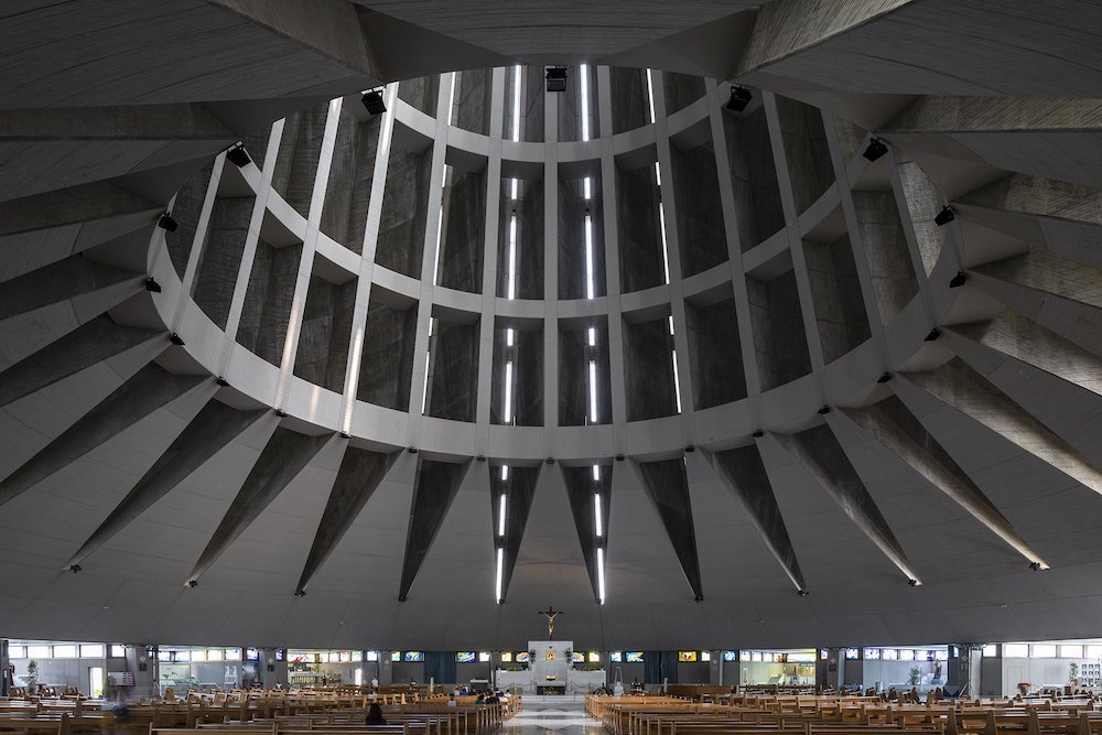 Our Lady of Tears Sanctuar by Michel Andrault and Pierre Parat in Syracuse, Sicily, 1966-1994 - Photo by Roberto Conte.