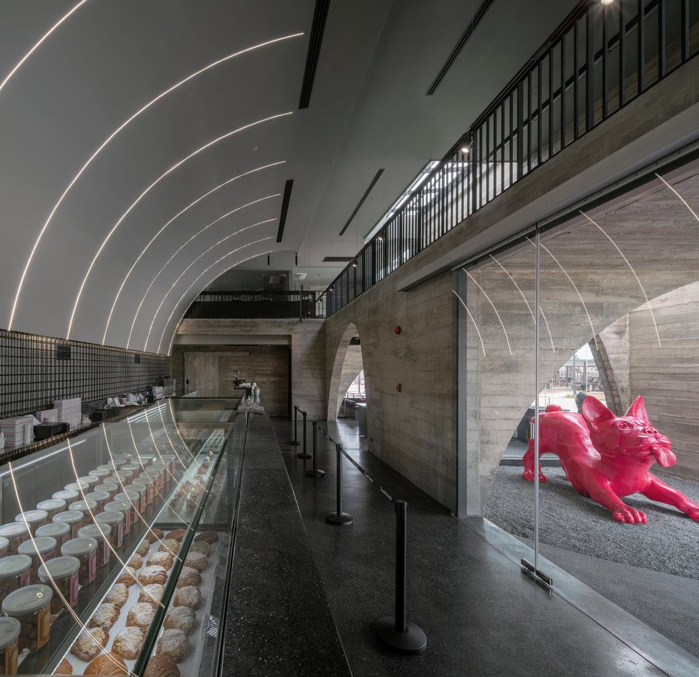 French Kitsch III café by TOUCH Architect - Photo by Metipat Prommomate.