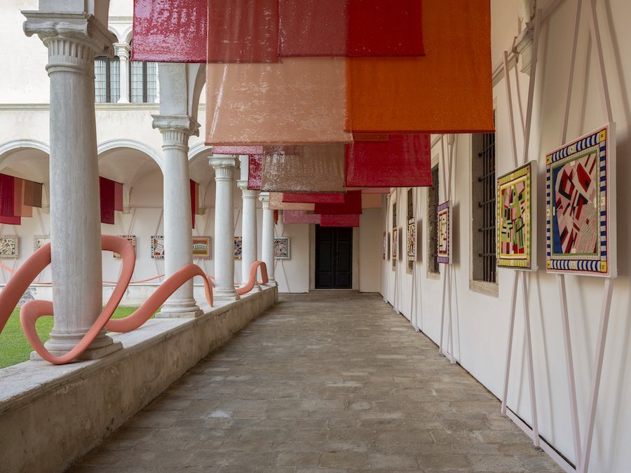 The Birth courtyard features a 3d-printed ribbon by Guadagnino and the Goose Game tapestries designed by Nigel Peake - Photo by Giulio Ghirardi, ©Michelangelo Foundation.