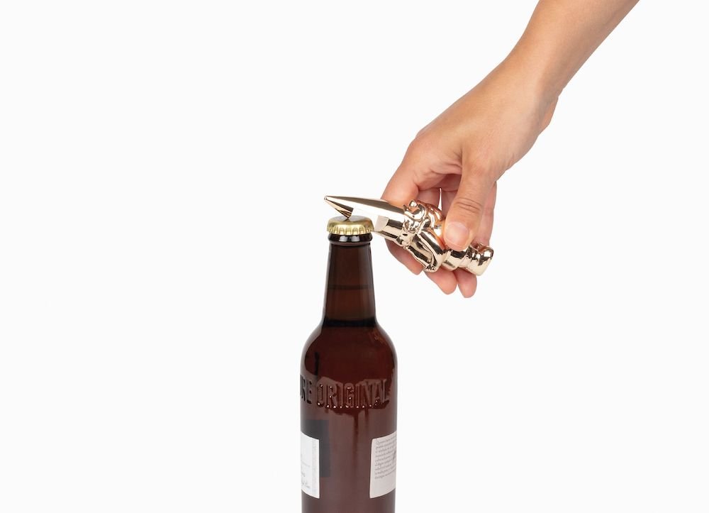 Doiy bottle-opener - Photo by MoroniGomma..