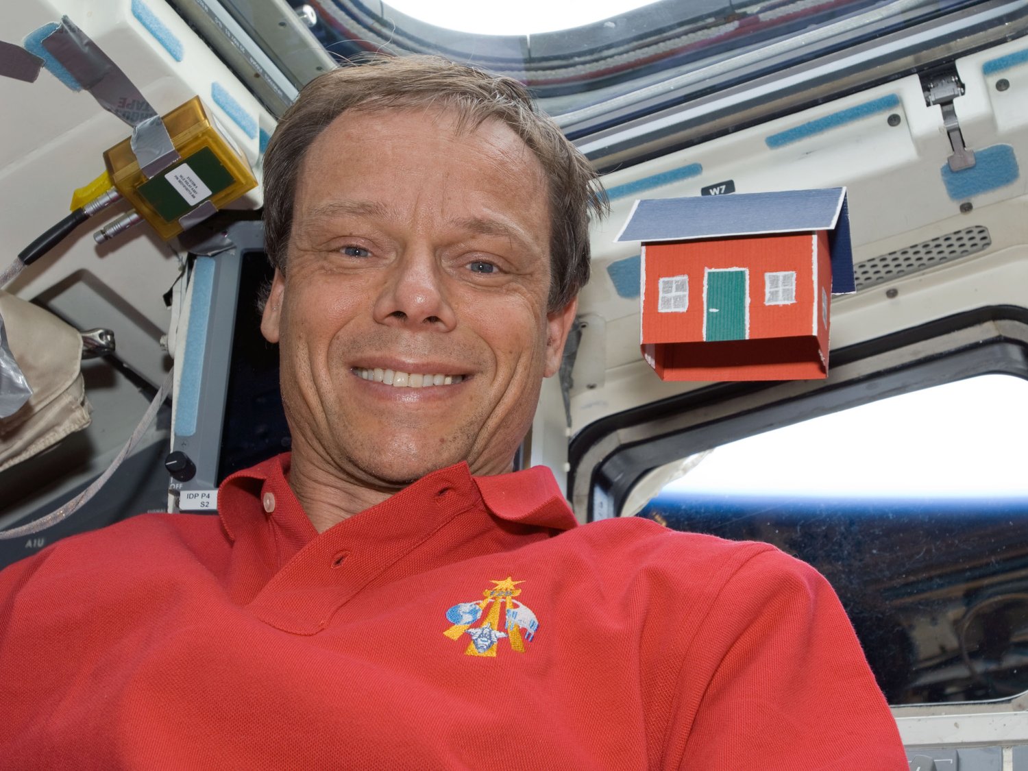 Moonhouse by Mikael Genberg and TENACIOUS - Courtesy of the European Astronaut Centre.