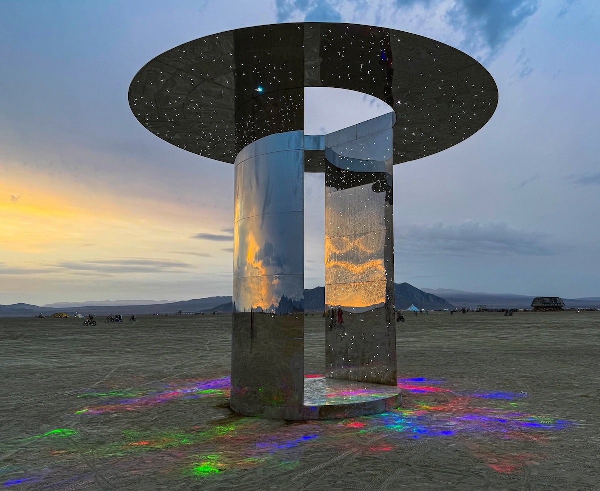 Point of Unity by Mykola Kabluka at Burning Man 2025 - Photo by Mykola Kabluka, courtesy of the artist.