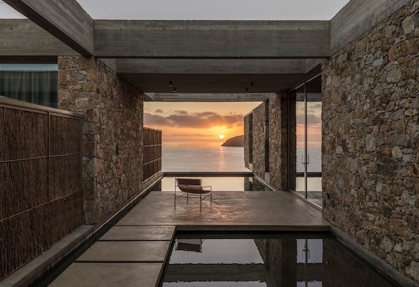 A Greek retreat on the sea