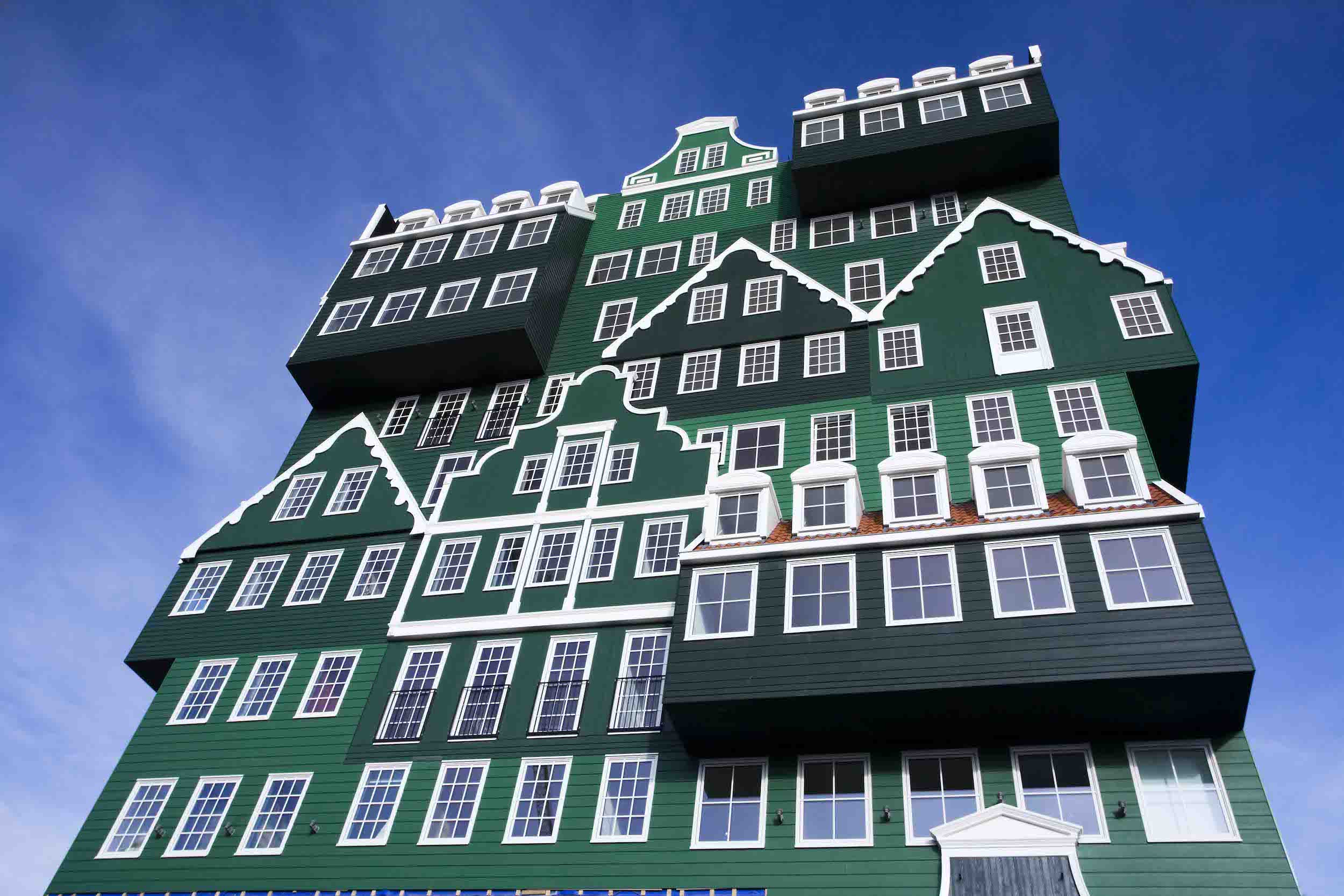 Inntel Hotel by WAM Architecten - Photo by Roel Backaert, Peter Barnes.