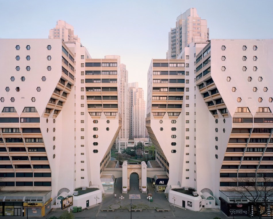Souvenir d'un Futur photo essay by Laurent Kronental - Les Orgues de Flandre, 19e arrondissement Paris, 2014.