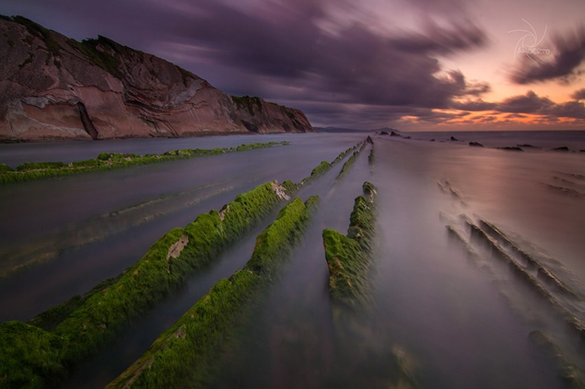 Itzurun beach, Spain - Photo by Ander Elexpuru CC BY-NC-ND 2.0.