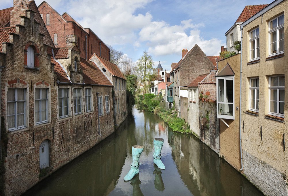 Who? installation by Ivàn Argote at Bruges Triennial 2024 - © Filip Dujardin.