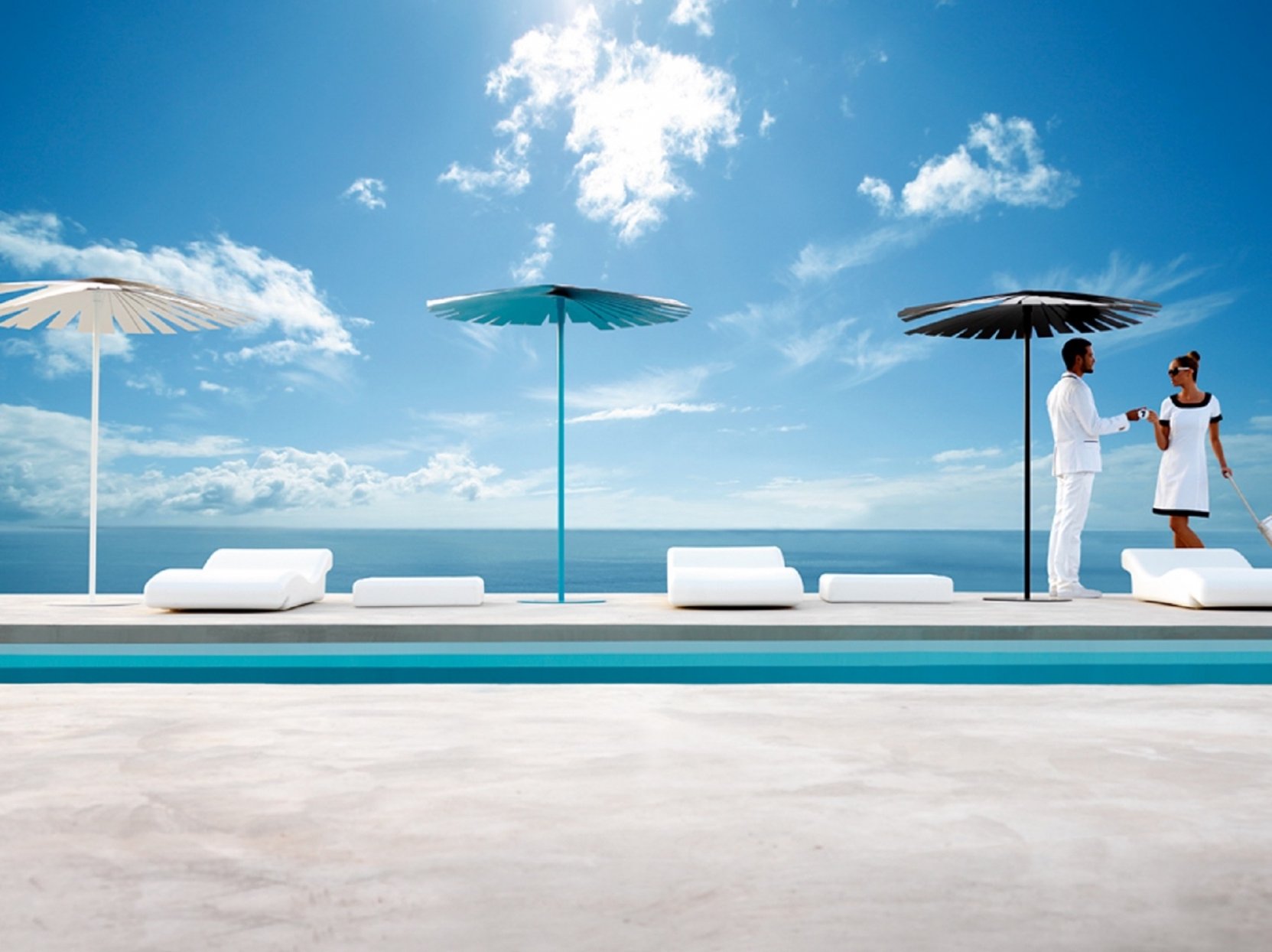 Five out-of-the-box sun umbrellas. Ensombra sunshade by Odosdesign for Gandia Blasco - Photo by Gandia Blasco.