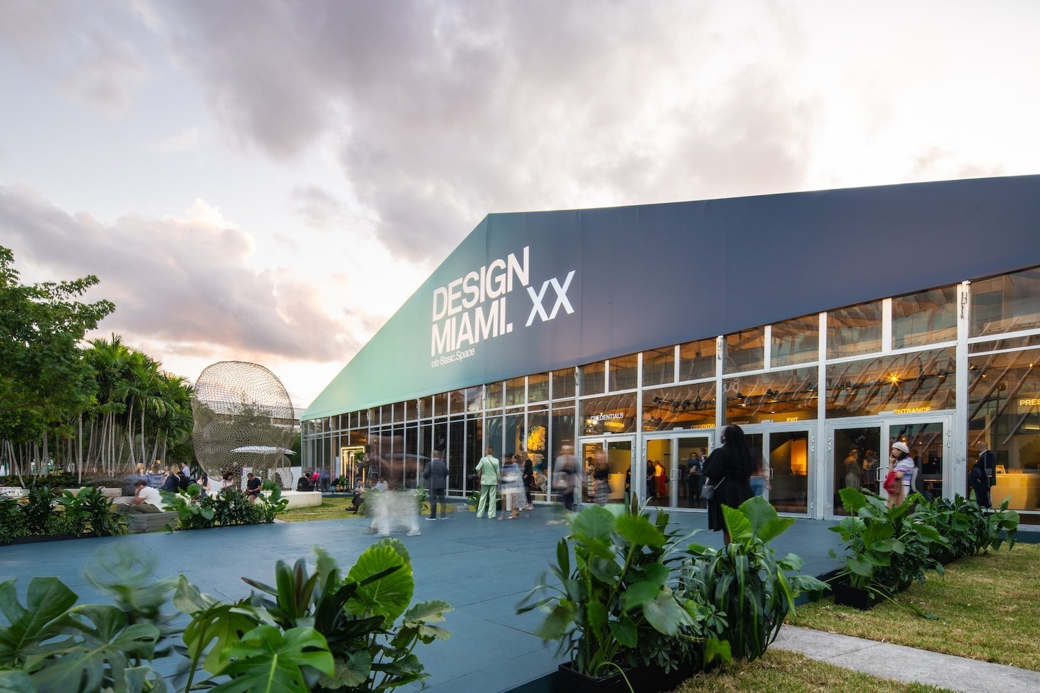 Design Miami 2025 - Photo by Jeanne Canto.